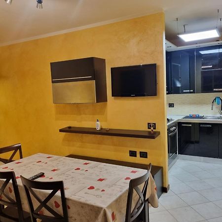 Bilocale Nel Cuore Della Toscana Montopoli in Val d'Arno Bagian luar foto